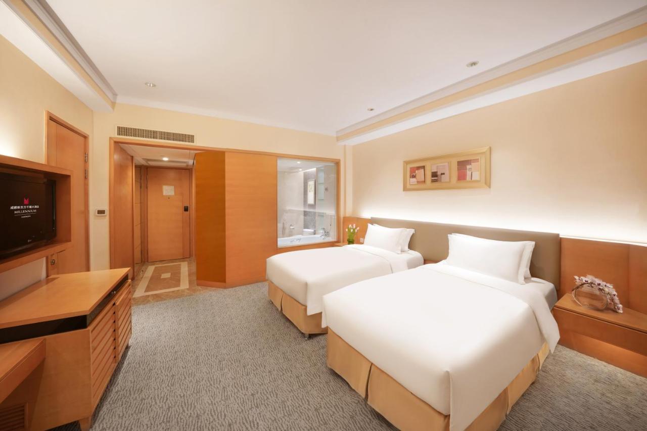 Gloucester Garden View Twin Room